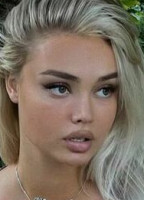 URESA ZOGU NUDE