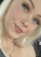 ALYSSA DEVYN NUDE