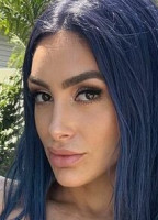 GLAMWITHNIKKI