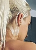 MONI - BLONDIEWHITE