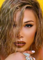 TS LAUREN COX