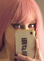 ROXIECHELON2