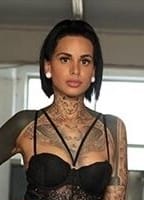 KENNT JEMAND AZIRA BORDERLAND NUDE