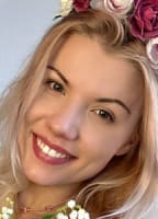 VERONICAHONEYY