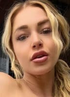 COURTNEY CLENNEY NUDE