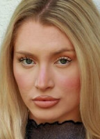 ISABELLA STRANGMULLER NUDE