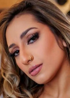 JULIA LUPATO