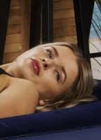 PEARL TV UPSKIRT NUDE
