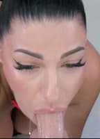 QUEENOFDEEPTHROAT NUDE