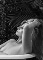 GOLDIE LOX NUDE