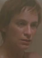 AMANDA PLUMMER NUDE