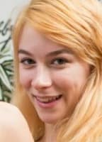 Ashley Ve.Redhead