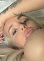 VANESSALOUIS NUDE