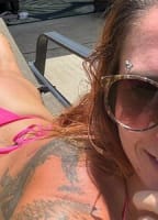 RENEE-FROM-REDDIT NUDE