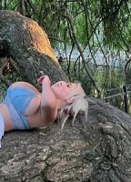 KARINA GRINBERRYALL