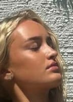 MIA ALLUM NUDE