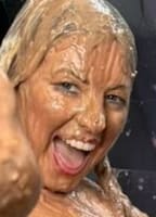 BSMESSYBAKERY NUDE