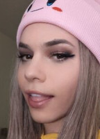 QUEENIESTEPH NUDE