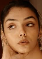 MALVIKA LILLA NUDE