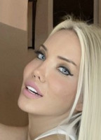 ESRA ERSOY