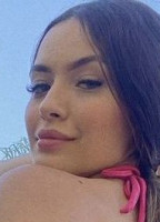 NAHOMILRA NUDE