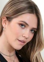 FAITH FLIRTS NUDE