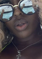 GLAMAZONTYOMI