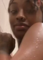 FAMOUSRYLEIGHH NUDE