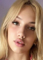 BLONDE_SOPHIE2