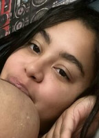 YOMYJUGGS / MILKY TITTIES / YOMYAREOLAS / YOMYWRIST NUDE