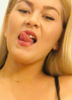 HUGEBOOBSERIN