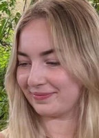 CHRISTINEXXE (CHRISSI)