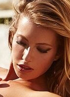 SARAH VALENTINA WINKHAUS NUDE