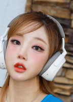 DJ SURA NUDE