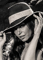 MERCEDES DE LA CRUZ