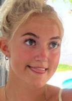 KAMILLA DUE