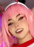HEYITSXEN