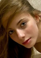 ANNA GLOSS