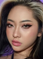 CLAUDIA HON NUDE