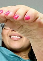 FEETWORTHFOLLOWING_DAILY