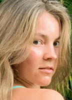 LAUREN WOODY