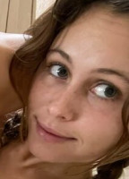 STELLABAREY NUDE