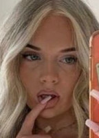 IZZY NUDE