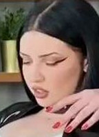 MISSTRESS GLAMOROUS
