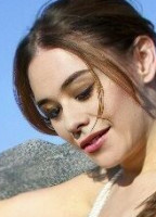 NICOLE MAINES