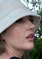 AMANDA MEIRELLES