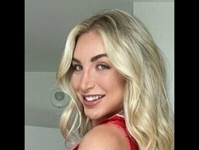 SHAYNA HOLT