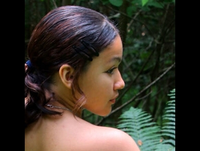 FILLE DES ILE