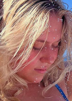 ELIN W