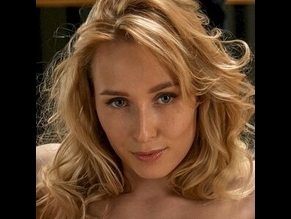 KELLY WOW
